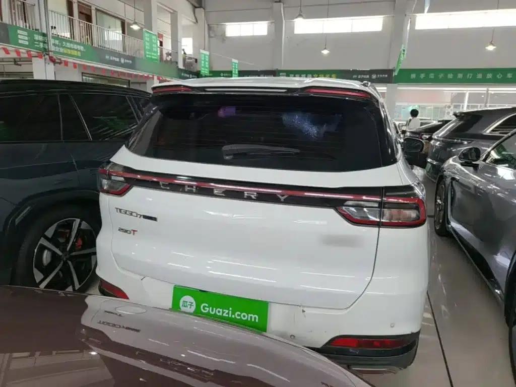Chery Tiggo 7 PLUS 2023 Facelift 1.6TGDI DCT Luxury Edition — миниатюра 6