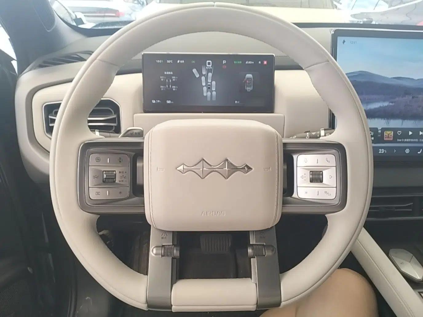 Formula Leopard Titanium 3 2025 501 km All-Wheel Drive Intelligent Driving Max Edition — миниатюра 13