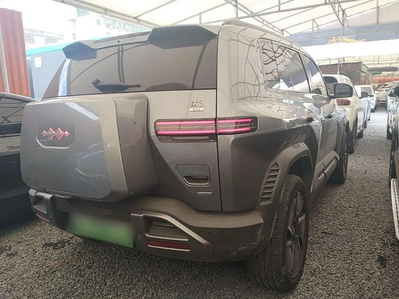 Formula Leopard Titanium 3 2025 501 km All-Wheel Drive Intelligent Driving Max Edition — миниатюра 6