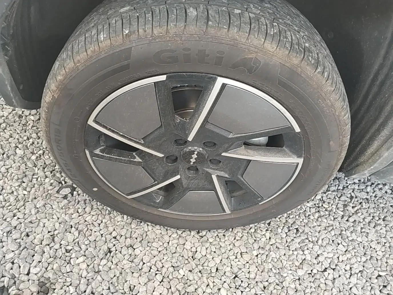 Formula Leopard Titanium 3 2025 501 km All-Wheel Drive Intelligent Driving Max Edition — миниатюра 10