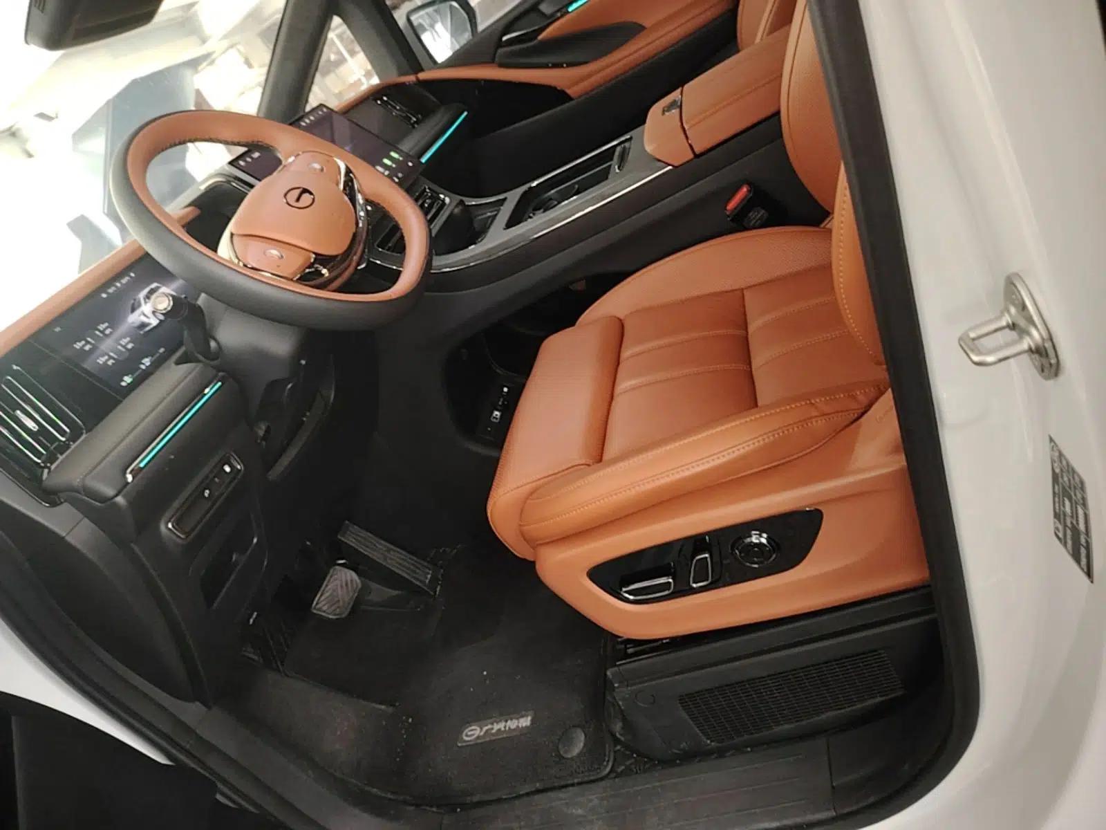 GAC Trumpchi Xiangwang M8 2025 Kunkun Series Ultra First-Class Cabin — миниатюра 17