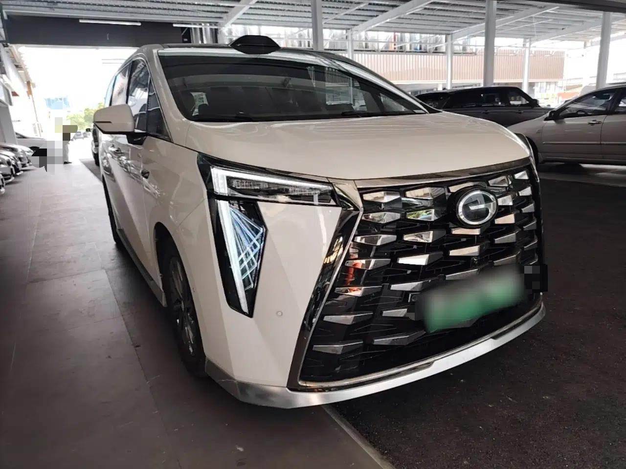 GAC Trumpchi Xiangwang M8 2025 Kunkun Series Ultra First-Class Cabin — миниатюра 3