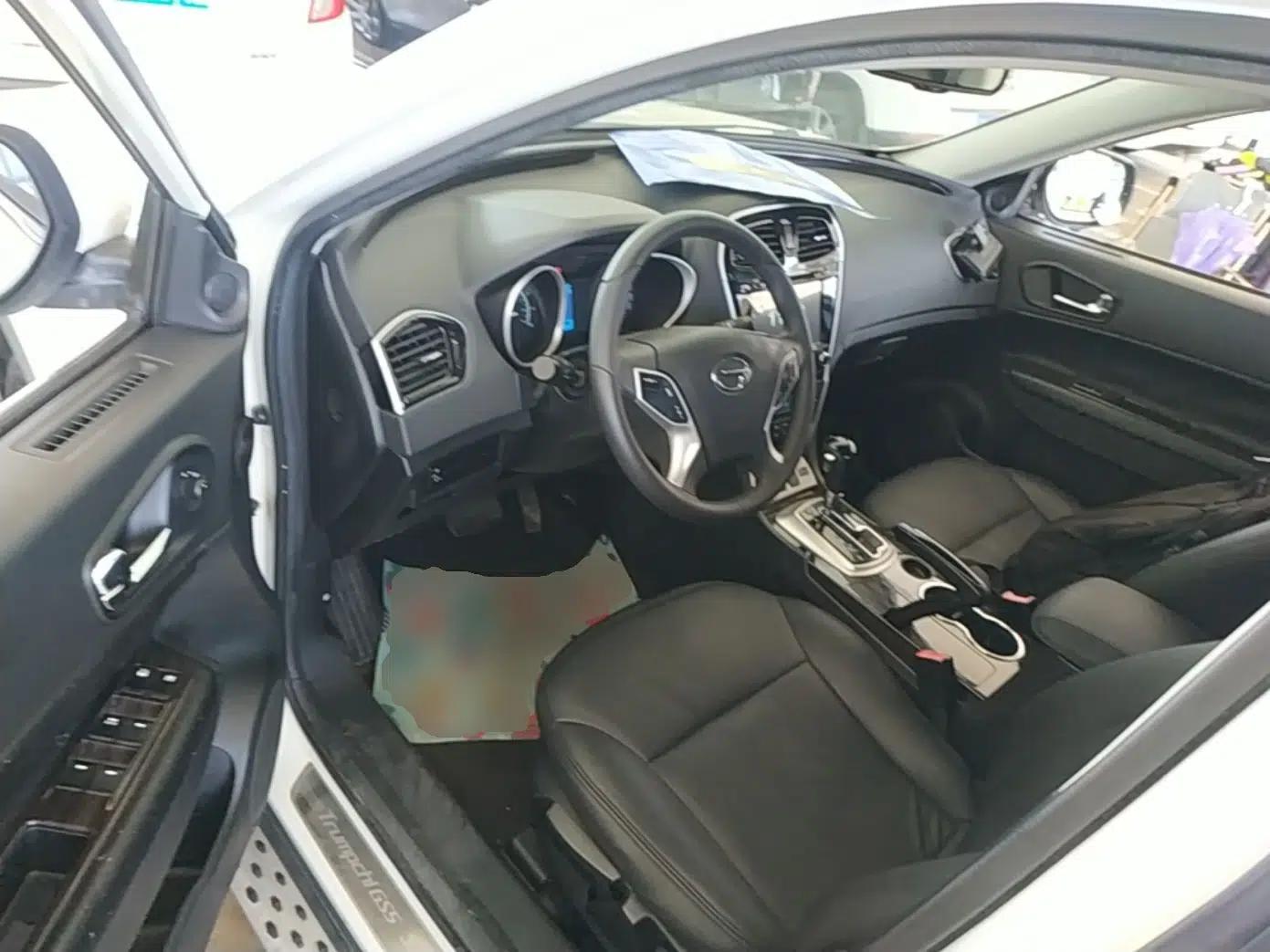 GAC Trumpchi GS5 Super 2015 2.0L Automatic Two-Wheel Drive Comfort Edition — миниатюра 17