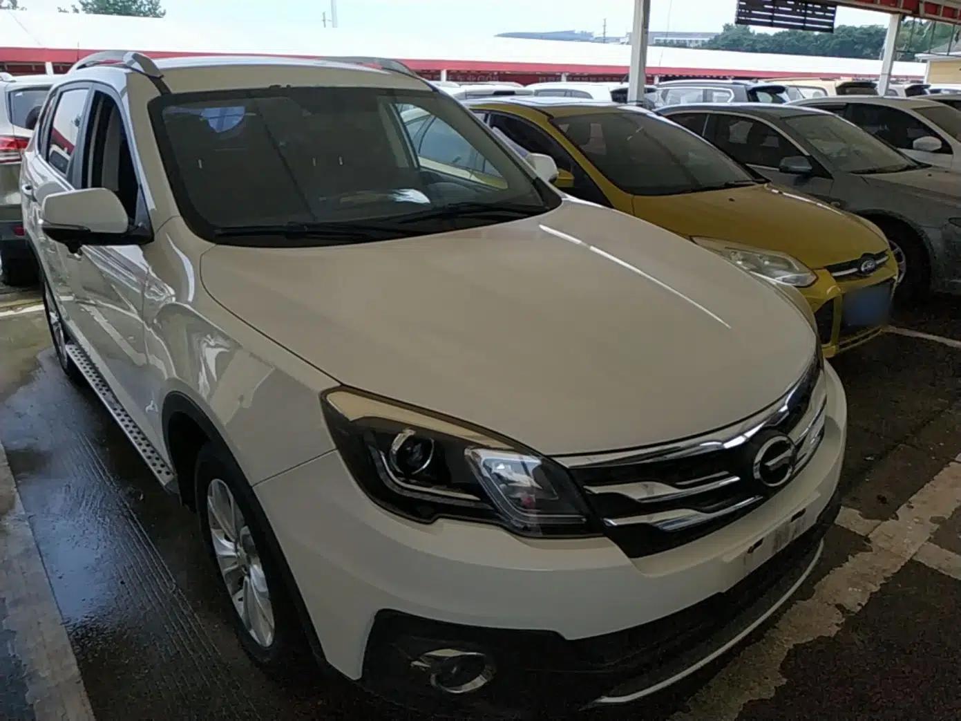 GAC Trumpchi GS5 Super 2015 2.0L Automatic Two-Wheel Drive Comfort Edition — миниатюра 3