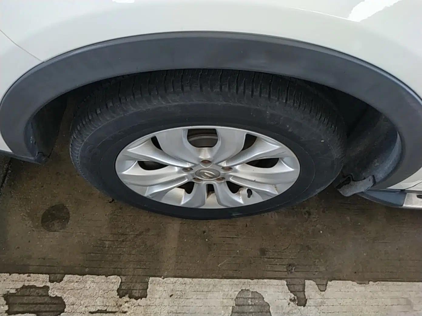 GAC Trumpchi GS5 Super 2015 2.0L Automatic Two-Wheel Drive Comfort Edition — миниатюра 10