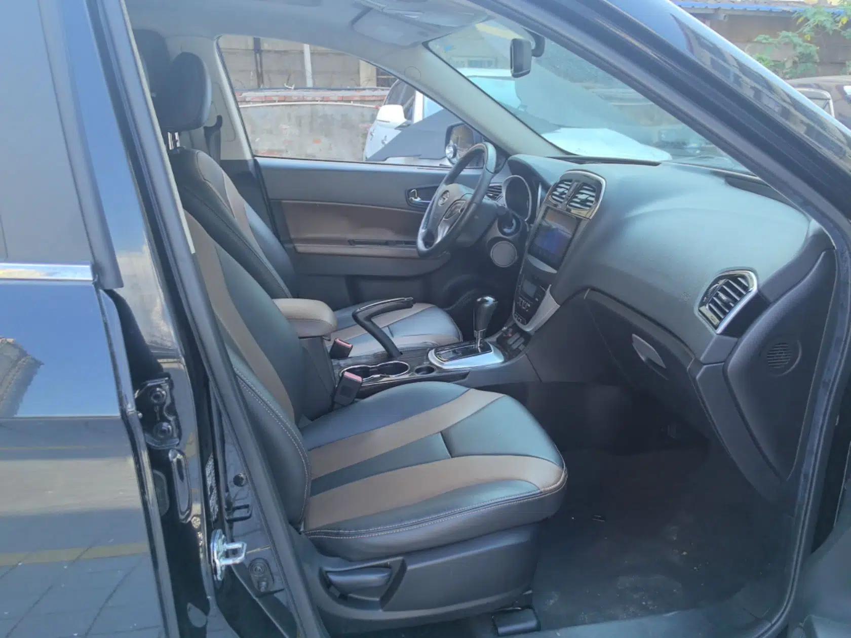 GAC Trumpchi GS5 Super 2016 2.0L Automatic Two-Wheel Drive Supreme Edition — миниатюра 19