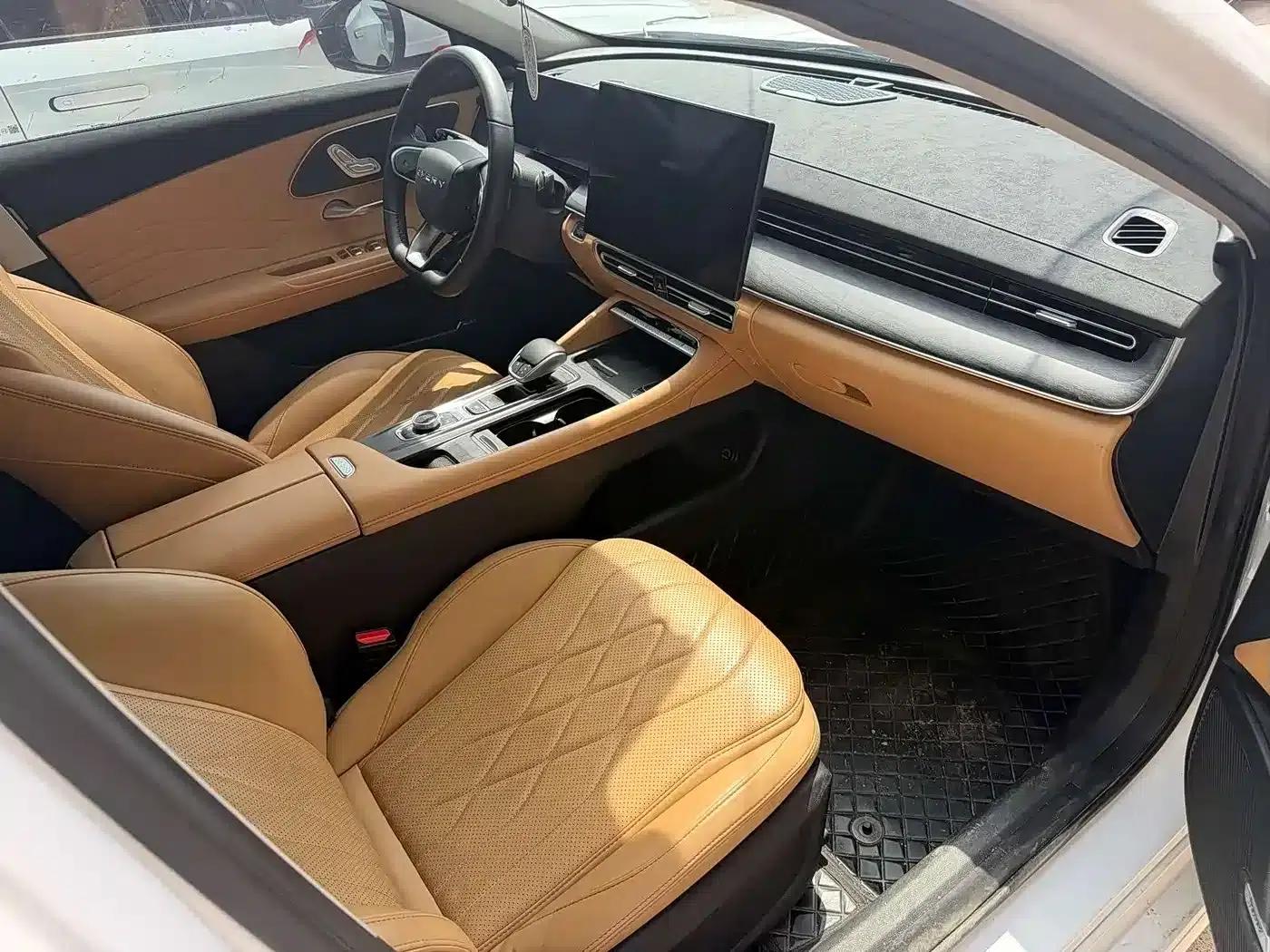 Chery Arrizo 8 PRO 2025 1.6T DCT Standard Edition — миниатюра 4