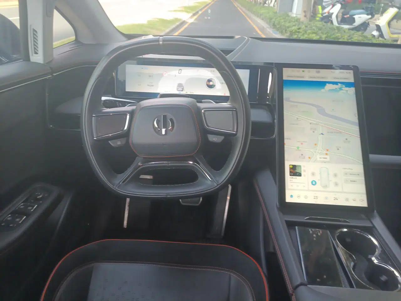 HiPhi X 2021 Flagship Edition 6-Seater — миниатюра 10