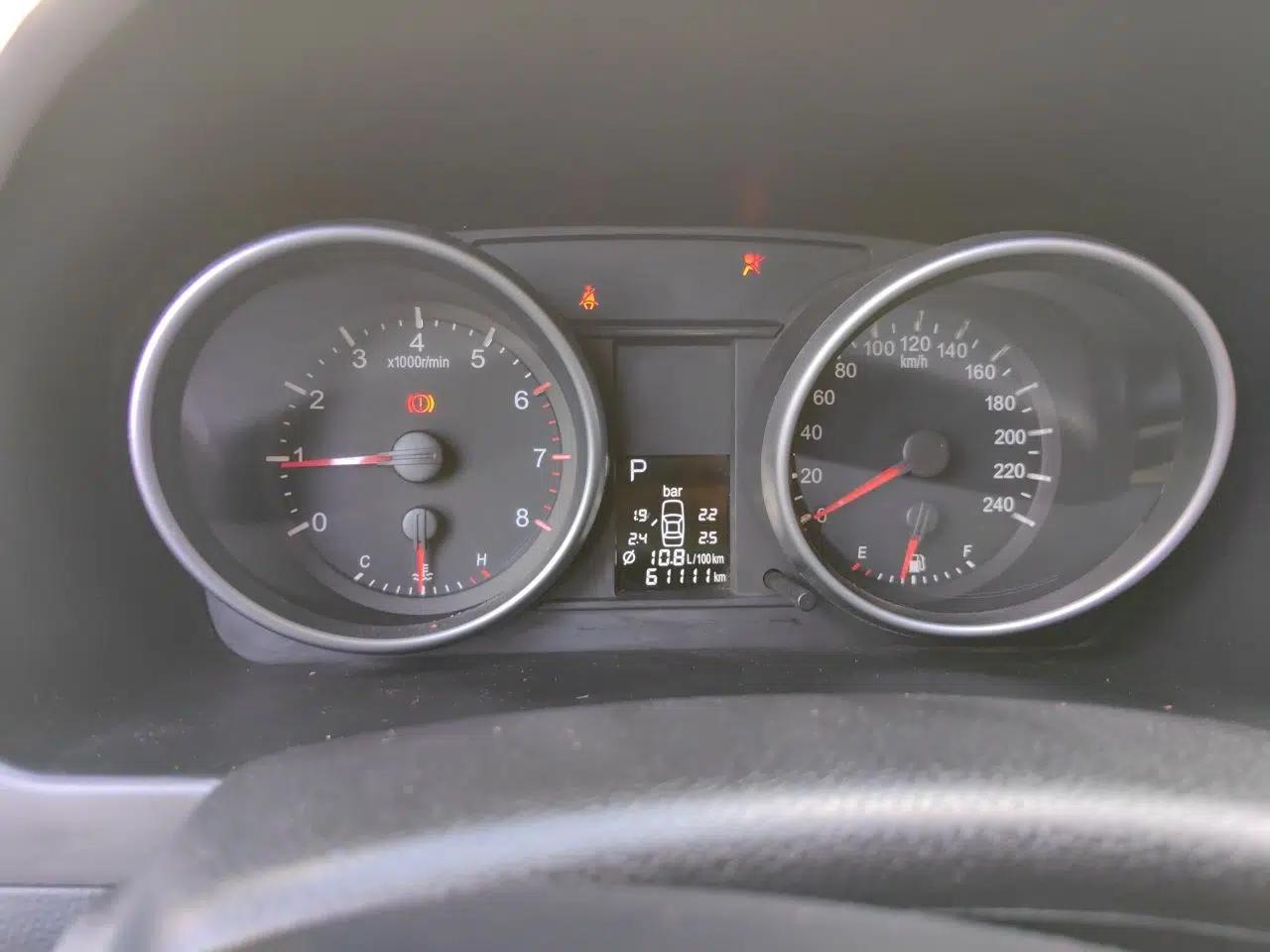 Haval H6 2012 2.4L Automatic Two-Wheel Drive Prestige Version — миниатюра 12