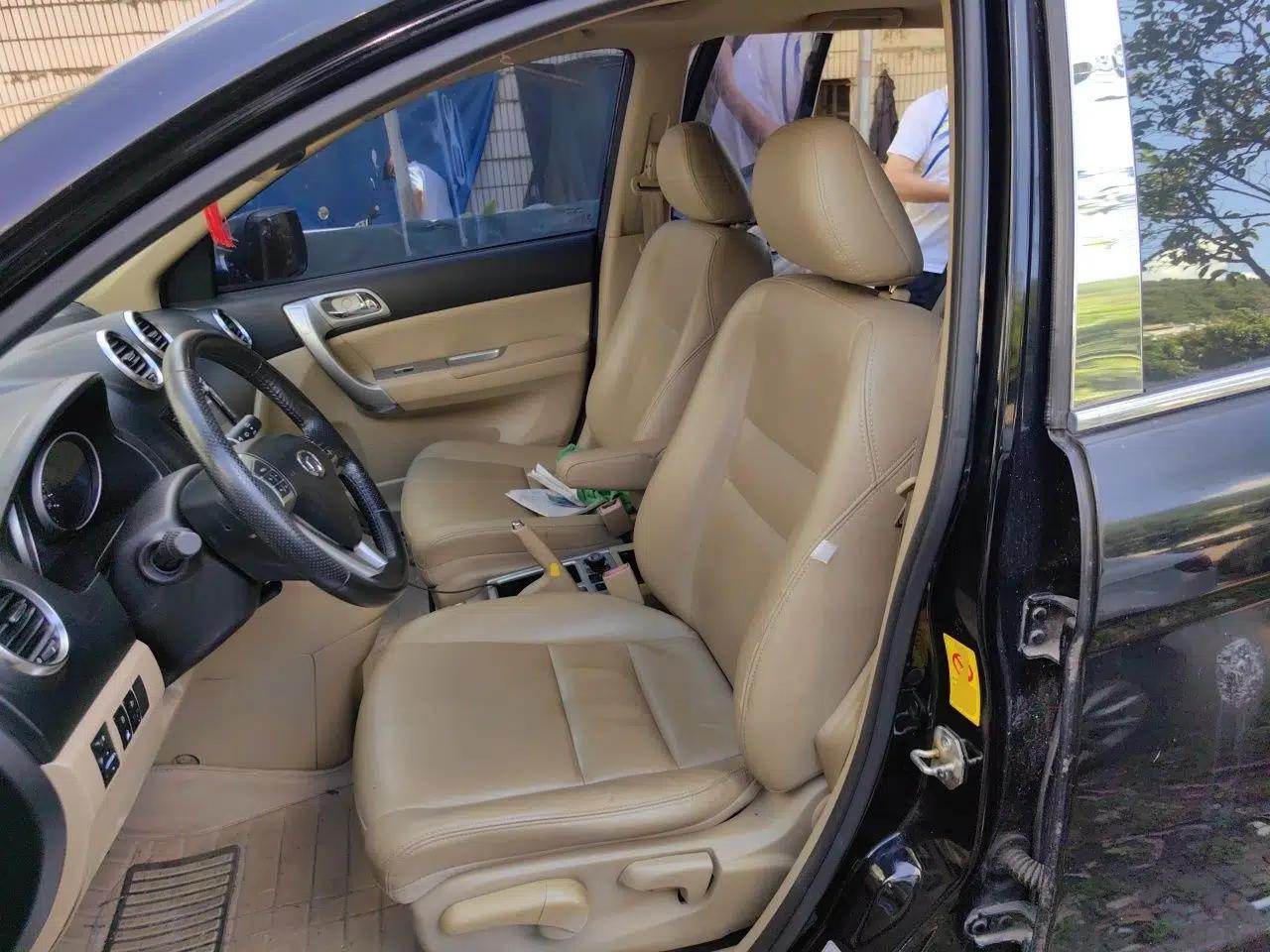 Haval H6 2012 2.4L Automatic Two-Wheel Drive Prestige Version — миниатюра 15