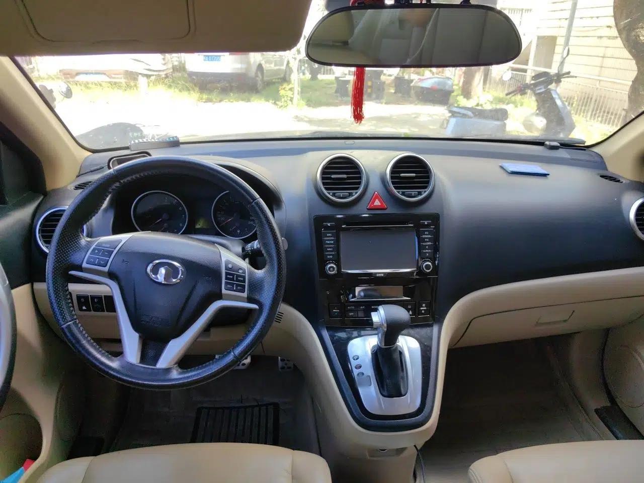 Haval H6 2012 2.4L Automatic Two-Wheel Drive Prestige Version — миниатюра 9