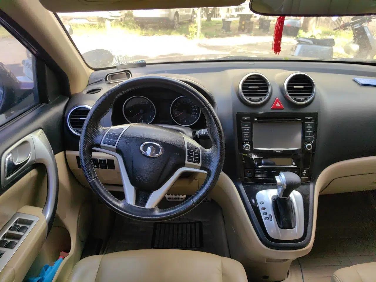 Haval H6 2012 2.4L Automatic Two-Wheel Drive Prestige Version — миниатюра 10