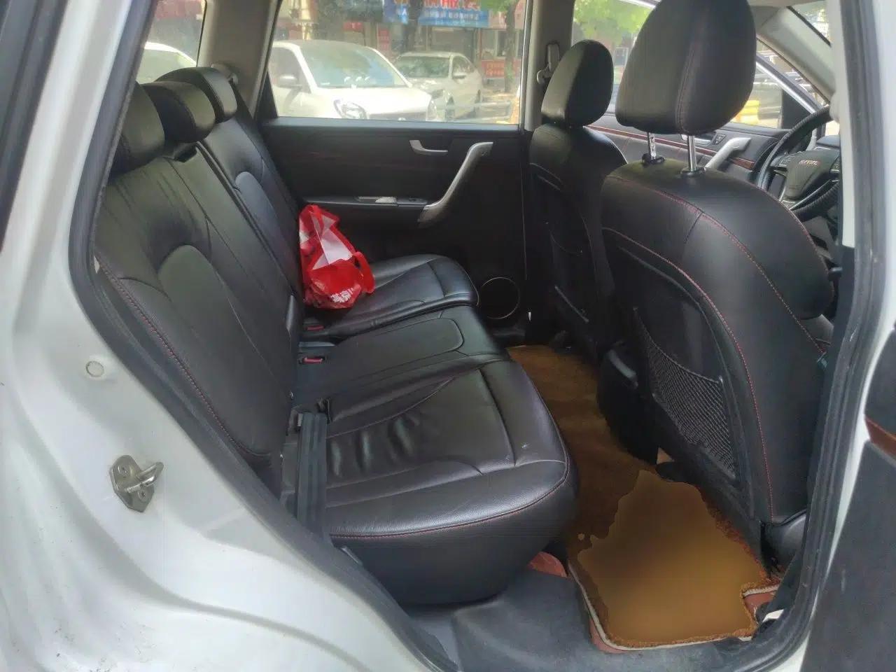 Haval H6 2014 Sport Version 1.5T Manual Two-Wheel Drive Elite Edition — миниатюра 17
