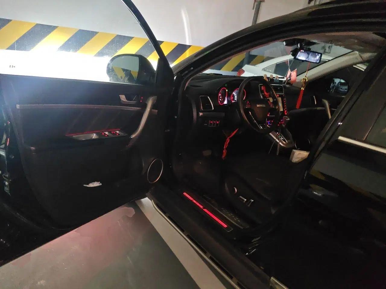 Haval H6 2015 Sport Edition 1.5T Automatic Two-Wheel Drive Luxury Model — миниатюра 16