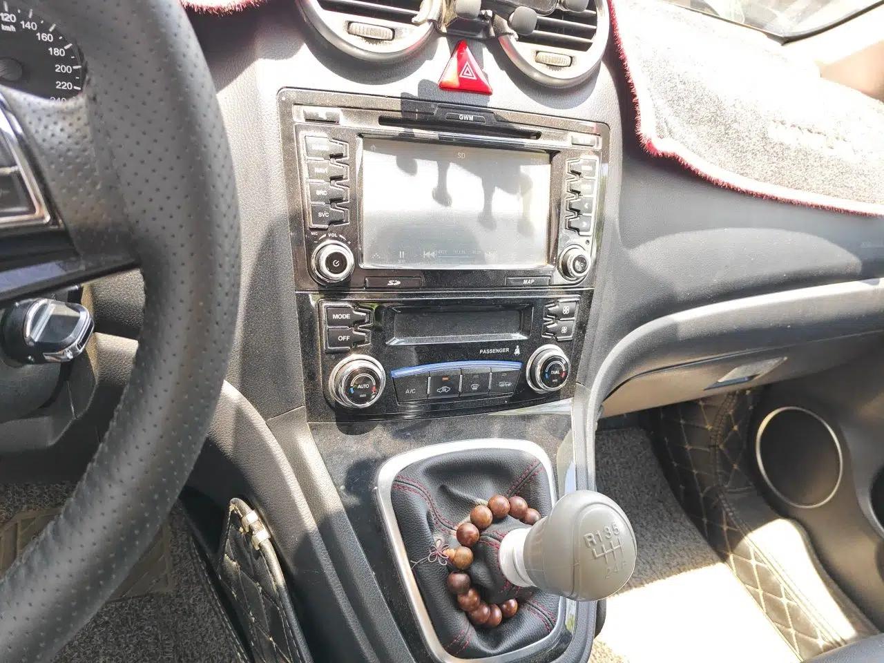 Haval H6 2015 Upgraded Model 1.5T Manual Two-Wheel Drive Elite Version — миниатюра 13