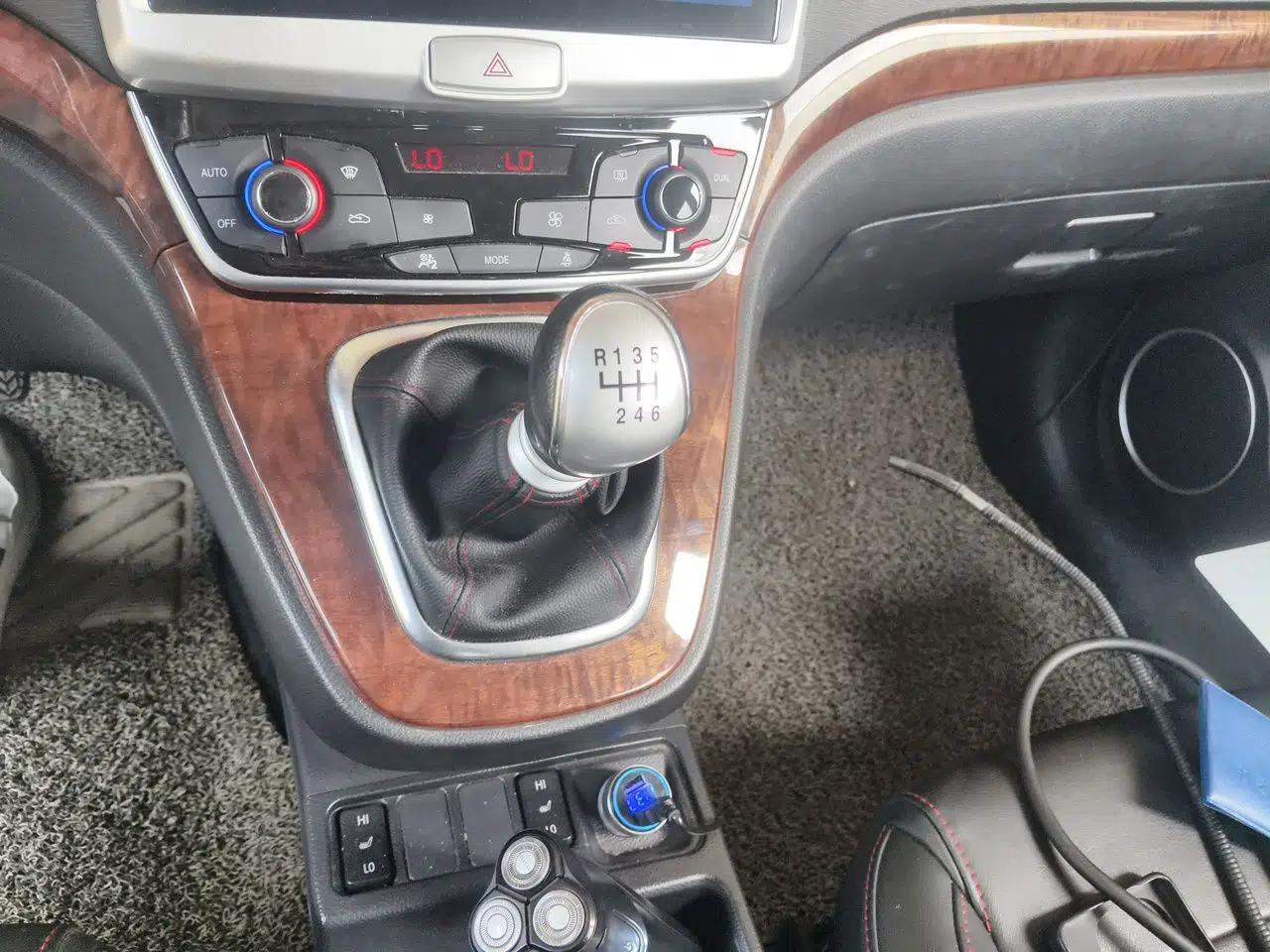Haval H6 2017 Red-Label Sport Edition 1.5T Manual Two-Wheel Drive Elite Model — миниатюра 14