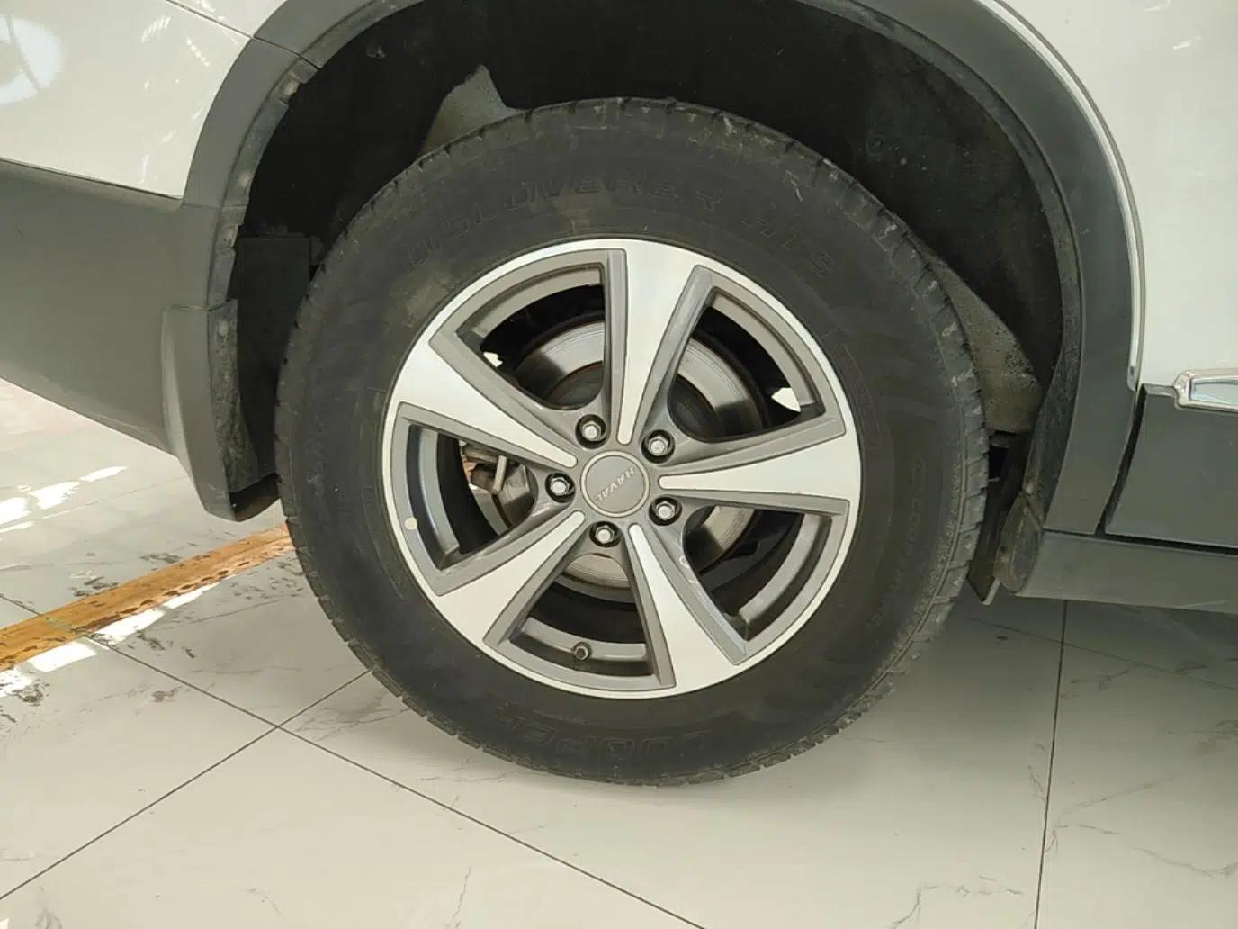 Haval H6 2017 Red-Label Sport Edition 1.5T Manual Two-Wheel Drive Elite Model — миниатюра 11
