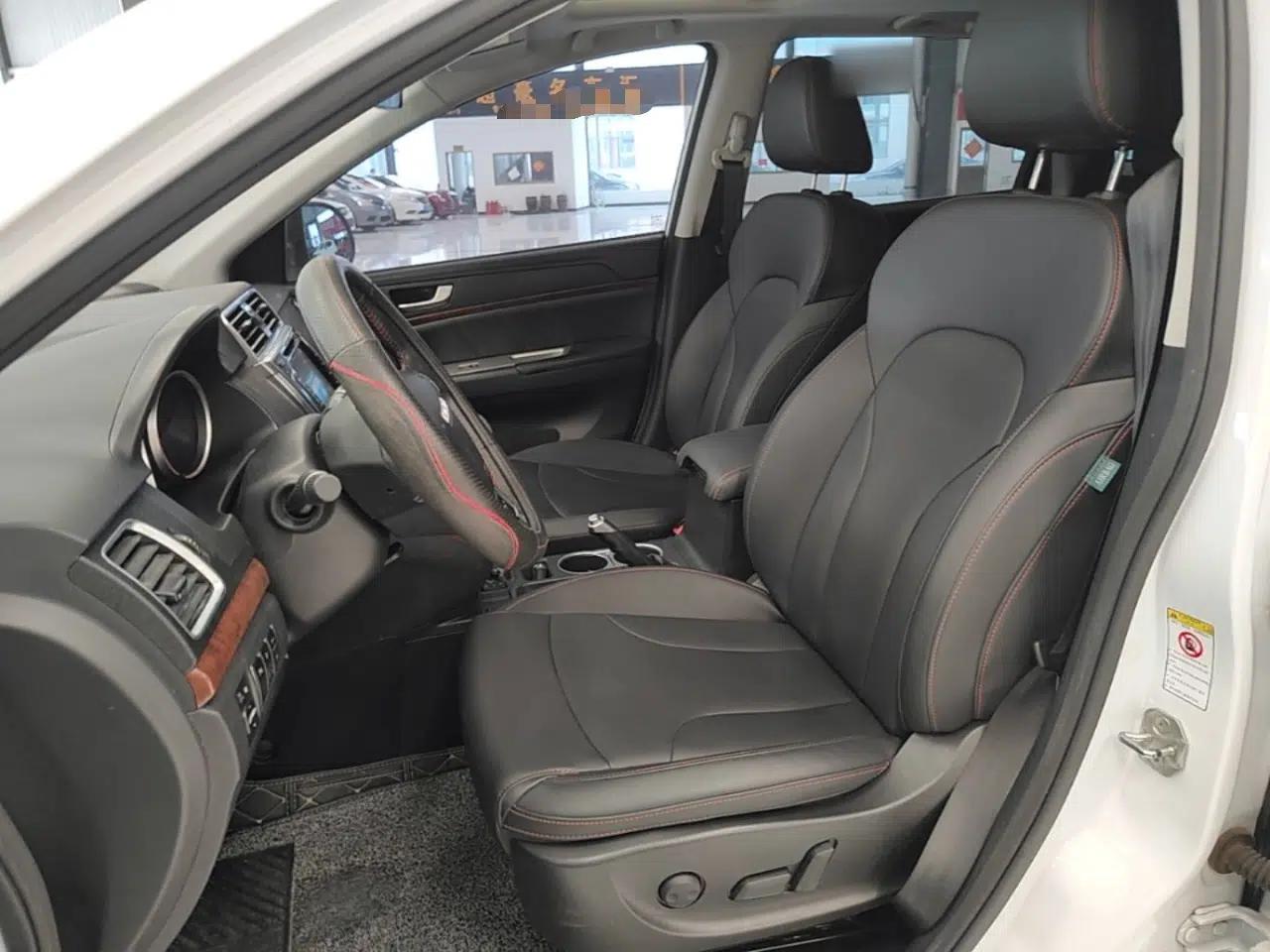 Haval H6 2017 Red-Label Sport Edition 1.5T Manual Two-Wheel Drive Elite Model — миниатюра 17