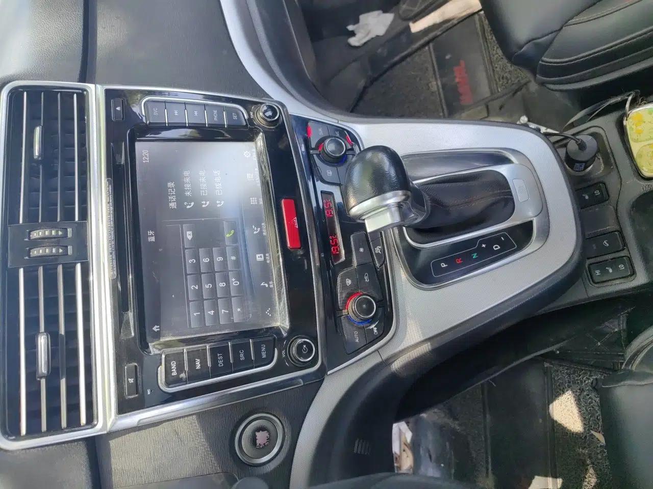 Haval H6 2015 Sport Edition 1.5T Automatic Two-Wheel Drive Luxury Model — миниатюра 13