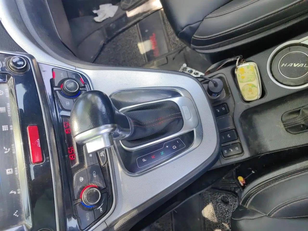Haval H6 2015 Sport Edition 1.5T Automatic Two-Wheel Drive Luxury Model — миниатюра 14