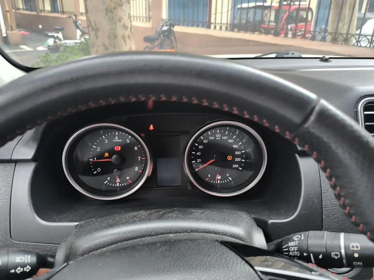 Haval H6 2015 Revised Version Sport Edition 1.5T Manual Transmission Two-Wheel Drive Elite Grade — миниатюра 11