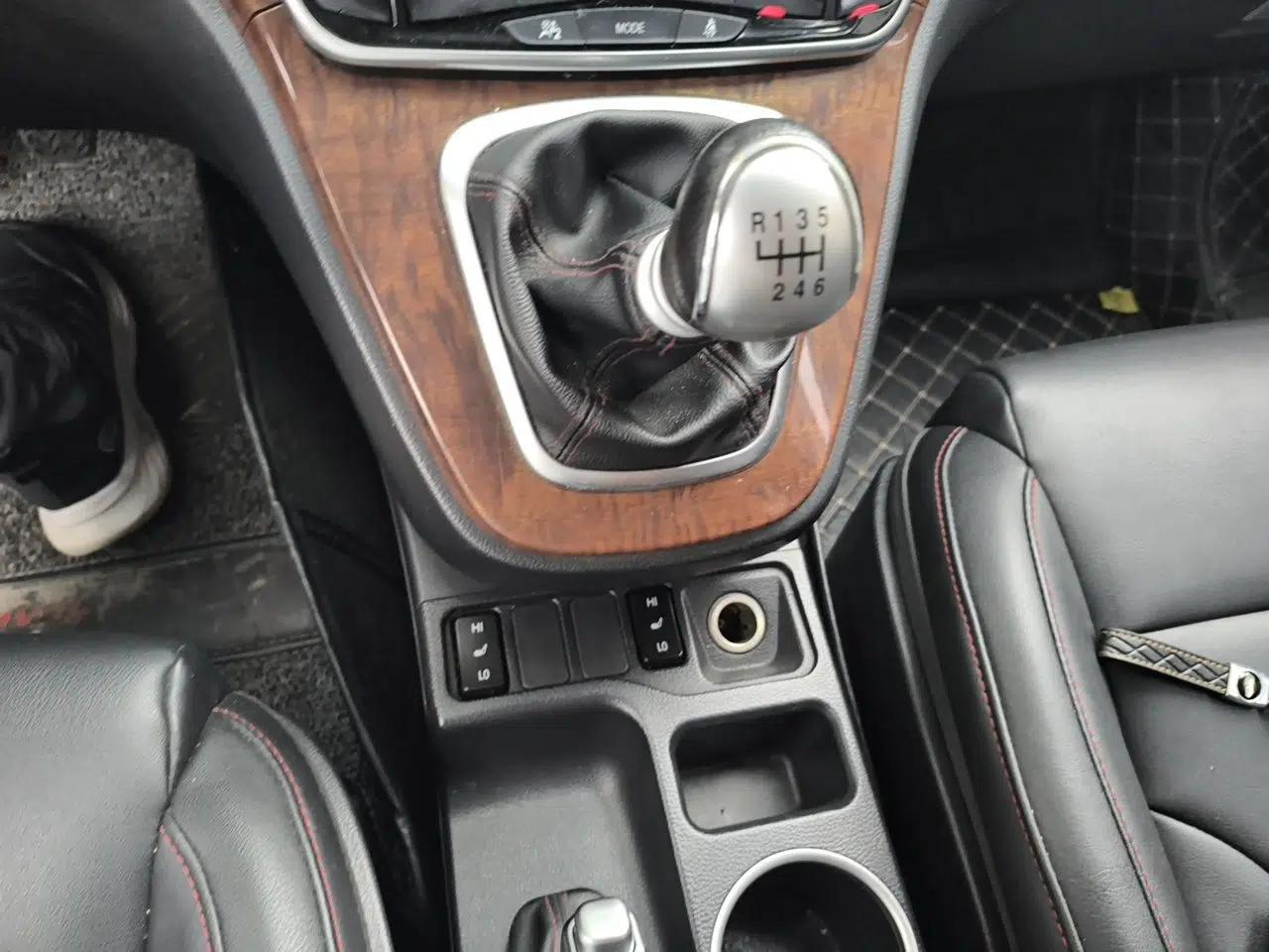 Haval H6 2015 Revised Version Sport Edition 1.5T Manual Transmission Two-Wheel Drive Elite Grade — миниатюра 14