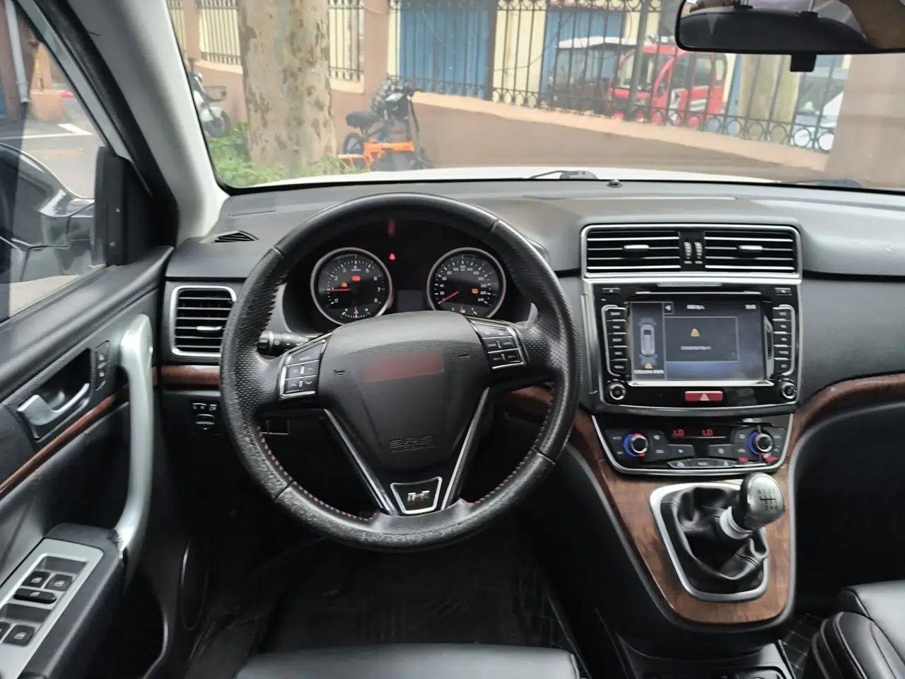 Haval H6 2015 Revised Version Sport Edition 1.5T Manual Transmission Two-Wheel Drive Elite Grade — миниатюра 10