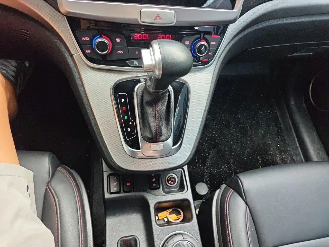 Haval H6 2015 Sport Edition 1.5T Automatic Two-Wheel Drive Luxury Model — миниатюра 14