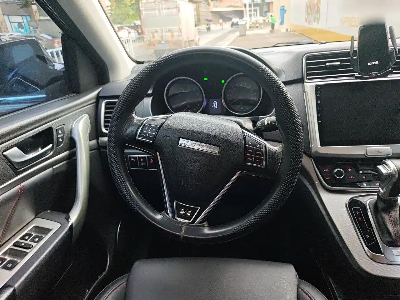 Haval H6 2015 Sport Edition 1.5T Automatic Two-Wheel Drive Luxury Model — миниатюра 10