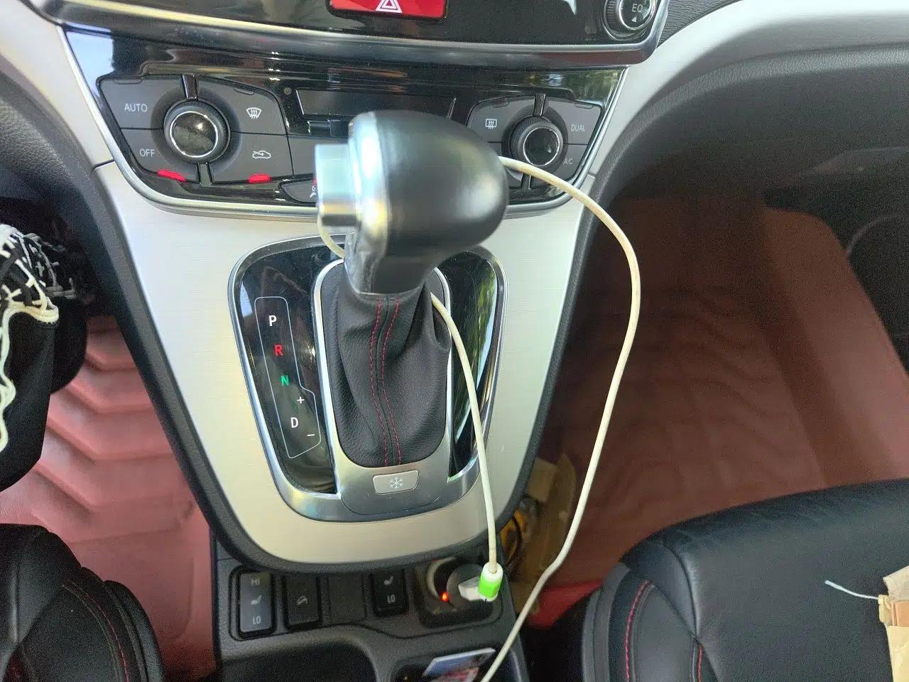 Haval H6 2015 Sport Edition 1.5T Automatic Two-Wheel Drive Luxury Model — миниатюра 14
