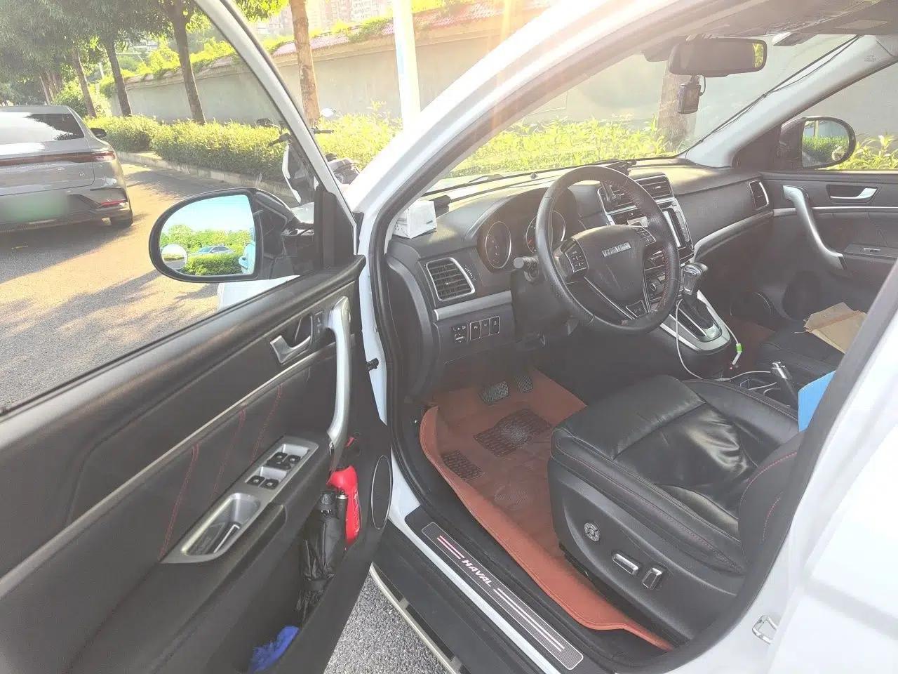 Haval H6 2015 Sport Edition 1.5T Automatic Two-Wheel Drive Luxury Model — миниатюра 16