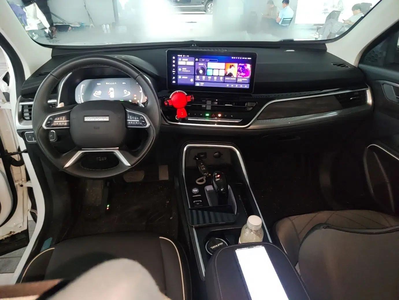 Haval H6 2023 National Trend Edition 1.5T Automatic Champion Version — миниатюра 12