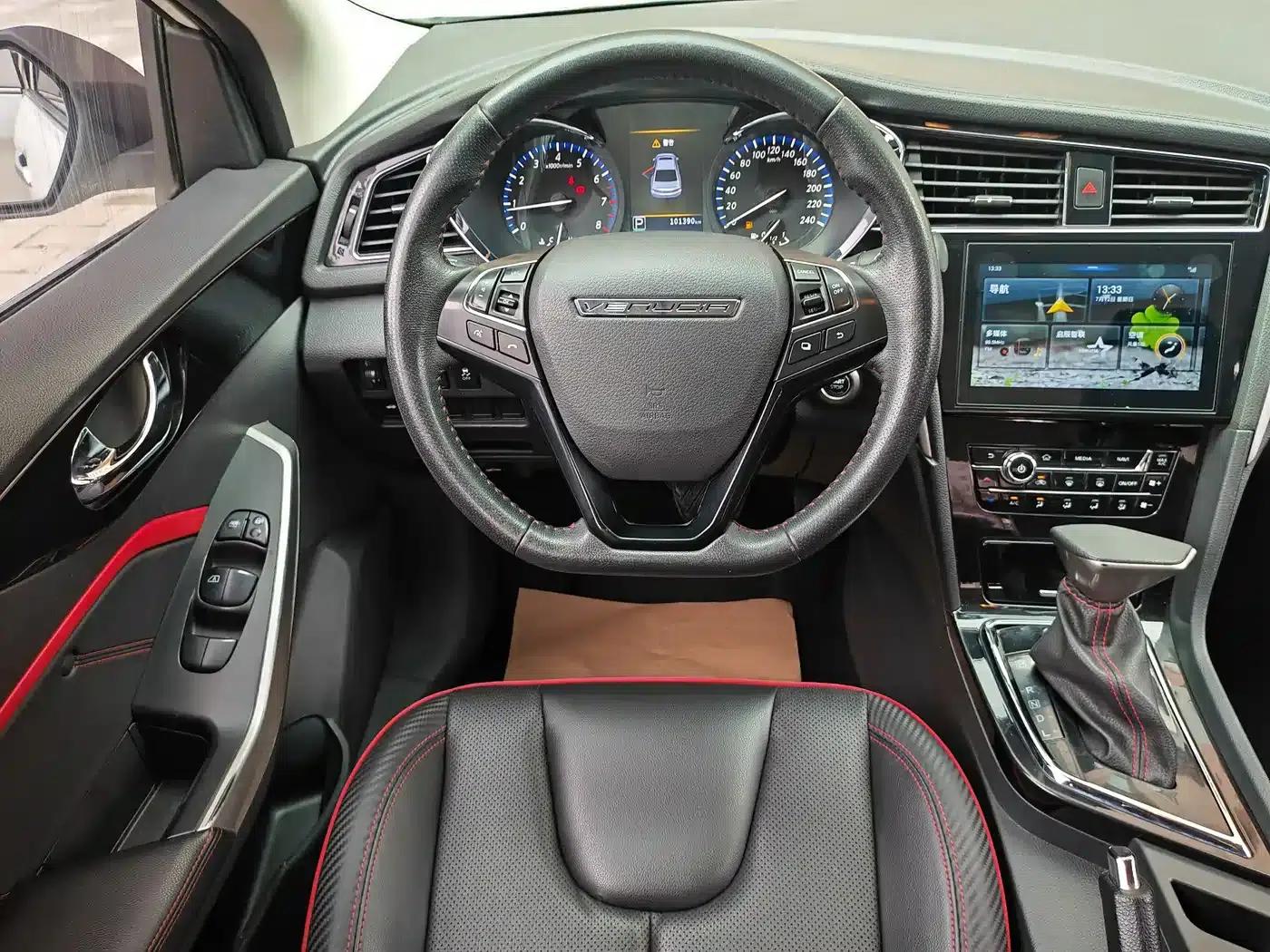 Venucia D60 2018 1.6L CVT Smart Luxury Edition — миниатюра 11