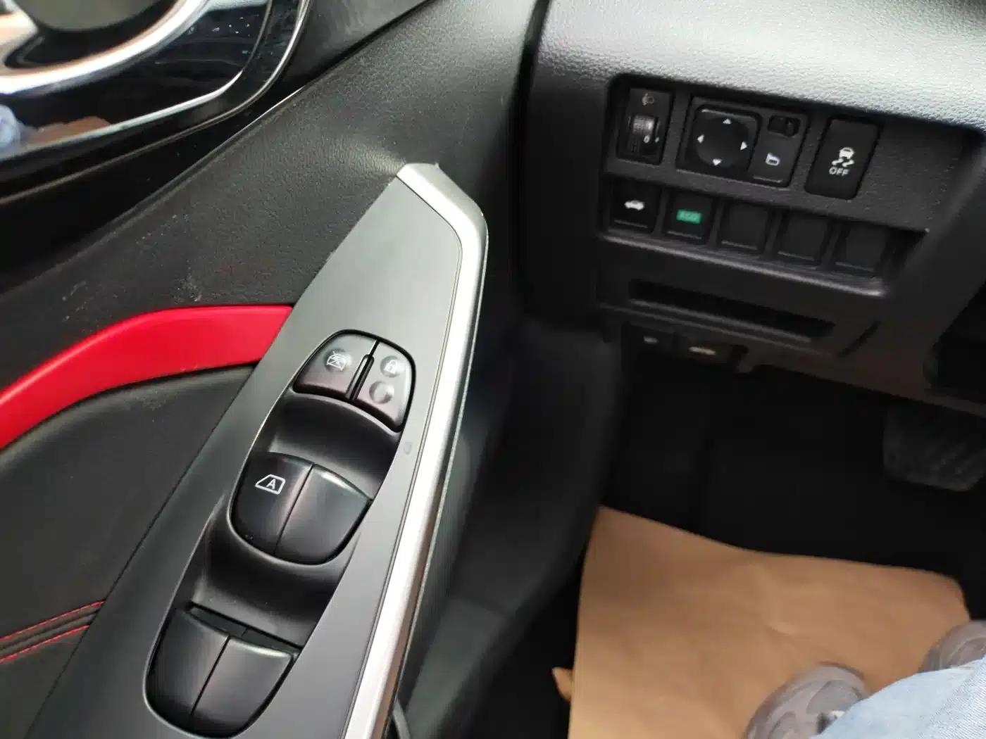 Venucia D60 2018 1.6L CVT Smart Luxury Edition — миниатюра 16