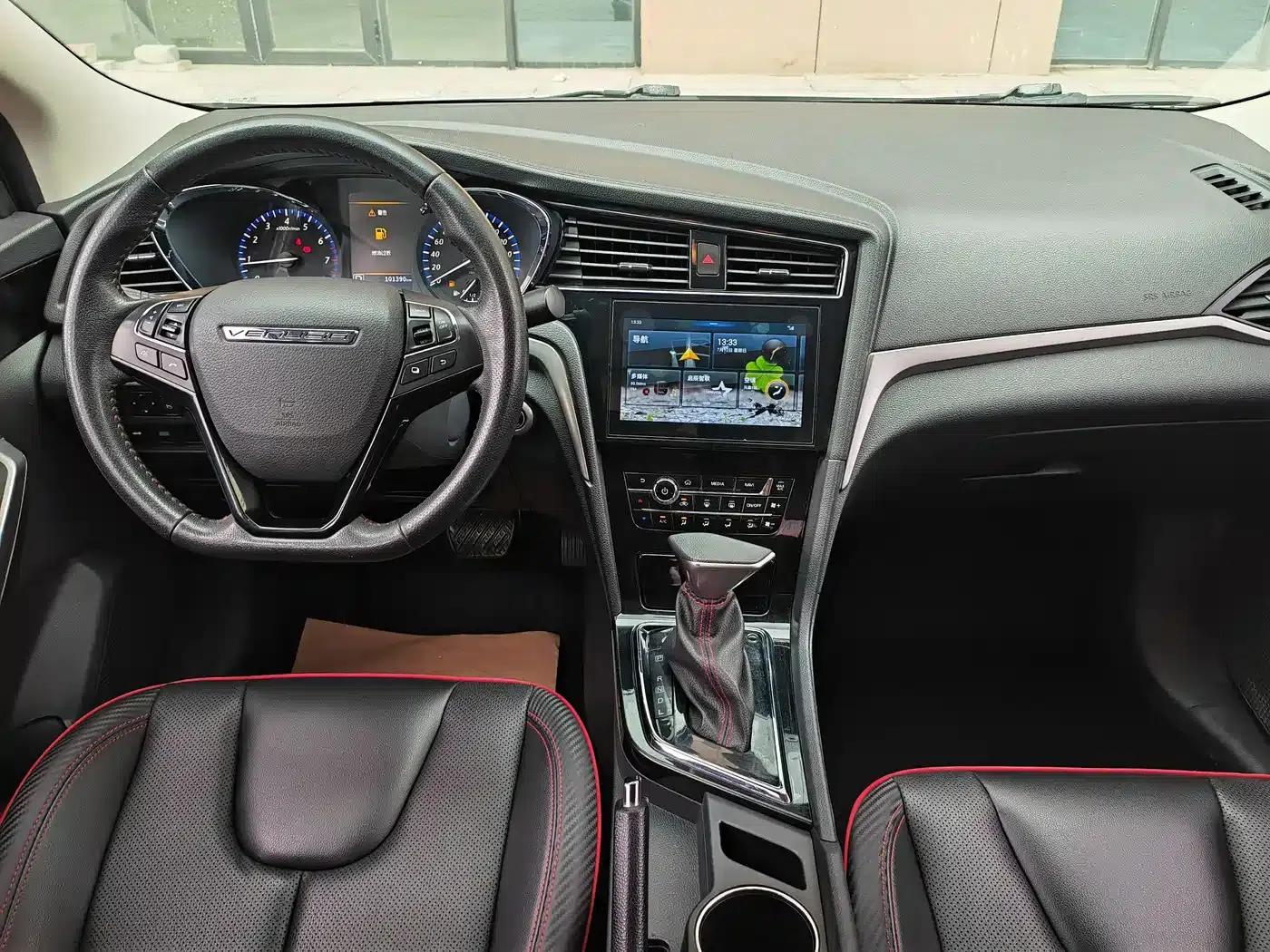 Venucia D60 2018 1.6L CVT Smart Luxury Edition — миниатюра 7