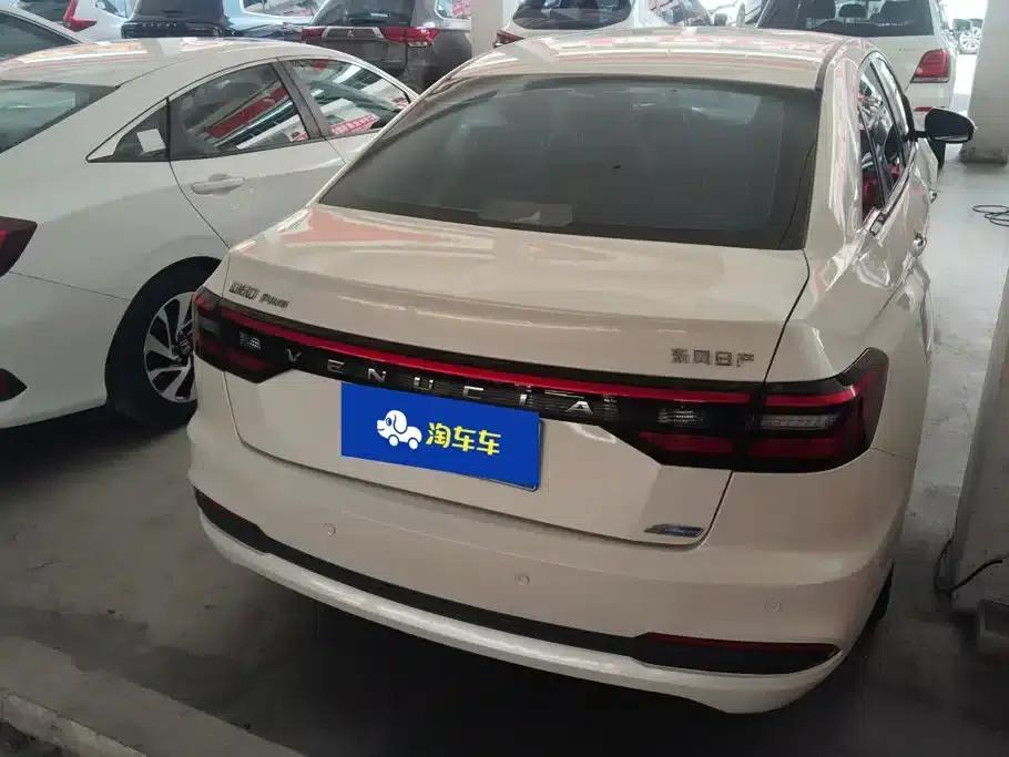 Venucia D60 2023 PLUS 1.6L XL CVT Elite Edition — миниатюра 3