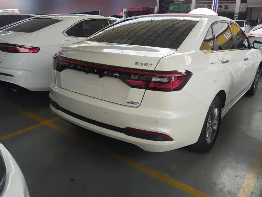 Venucia D60 2021 PLUS 1.6L XL CVT Elite Edition — миниатюра 3