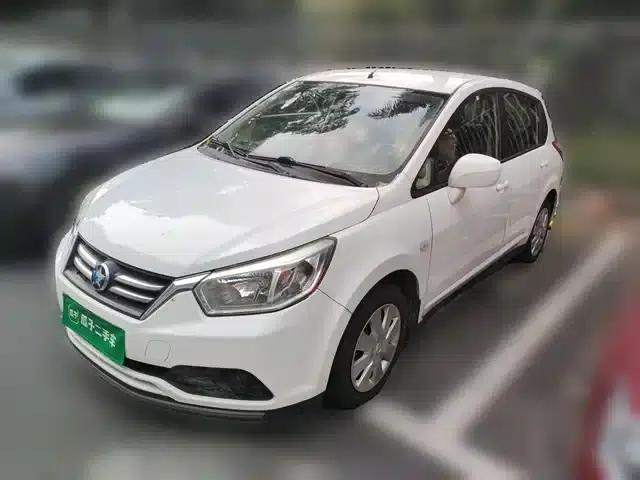 Venucia R50 2015 1.6L Automatic Fashion Edition
