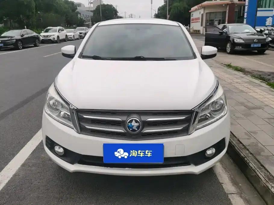 Venucia T70 2015 1.6L Manual Ruixing Edition — миниатюра 2