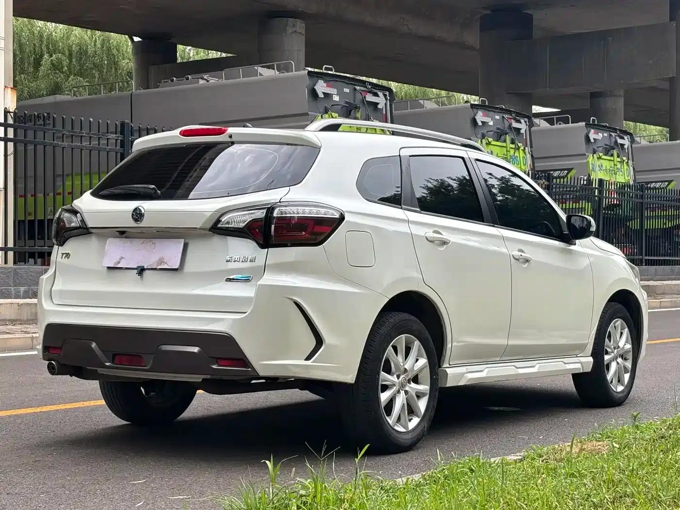 Venucia T70 2020 2.0L CVT Premium Edition (National VI Emission Standard) — миниатюра 6