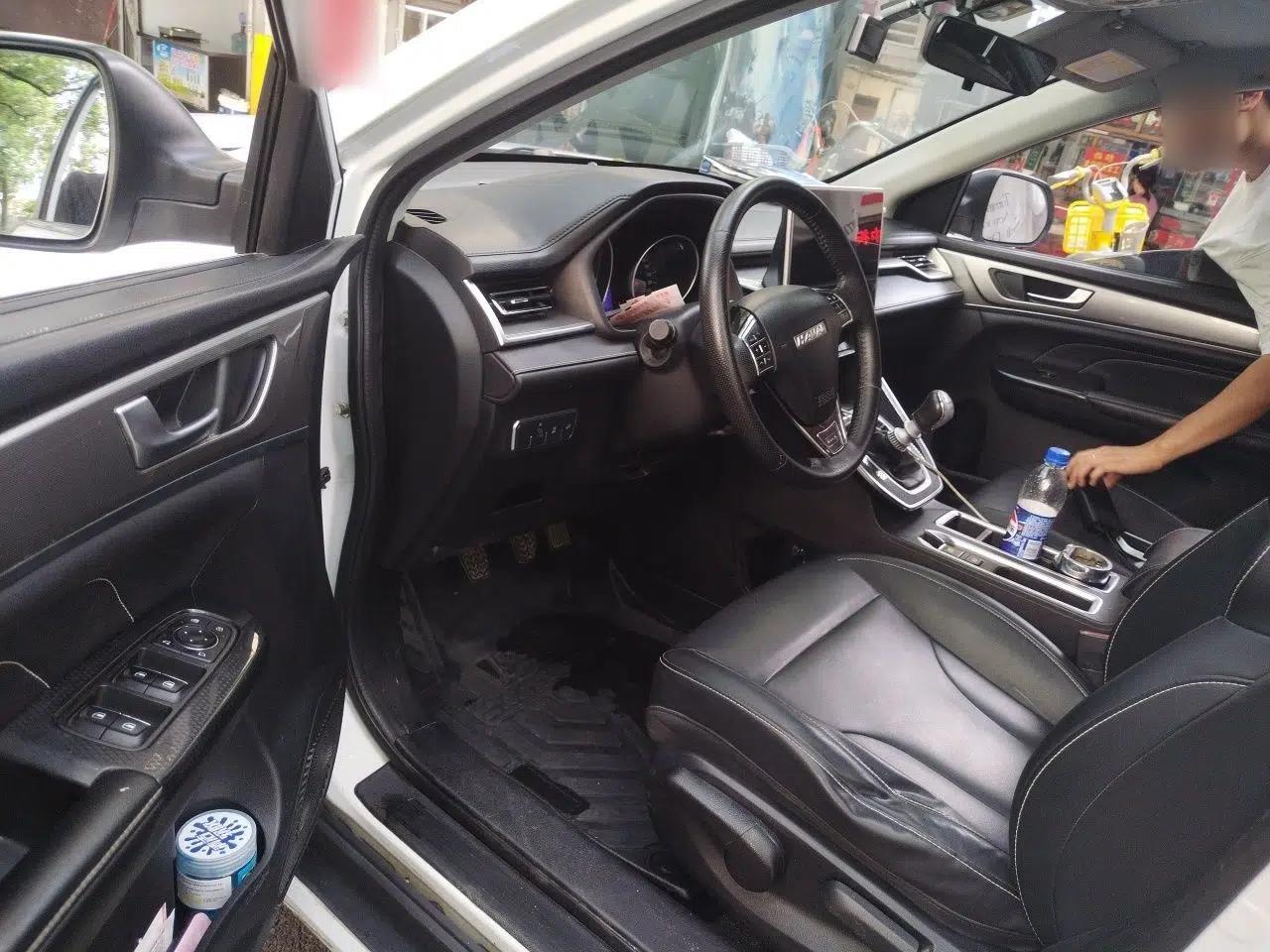 Haval M6 2021 PLUS 1.5T Manual Luxury Smart Connectivity Model — миниатюра 16