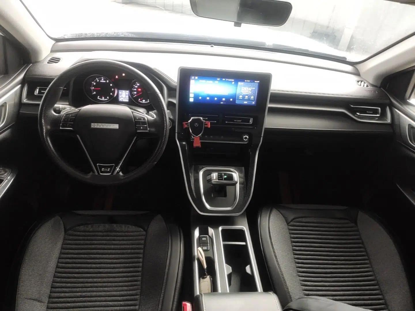 Haval M6 2023 PLUS 1.5T DCT Elite Smart Connectivity Model — миниатюра 12
