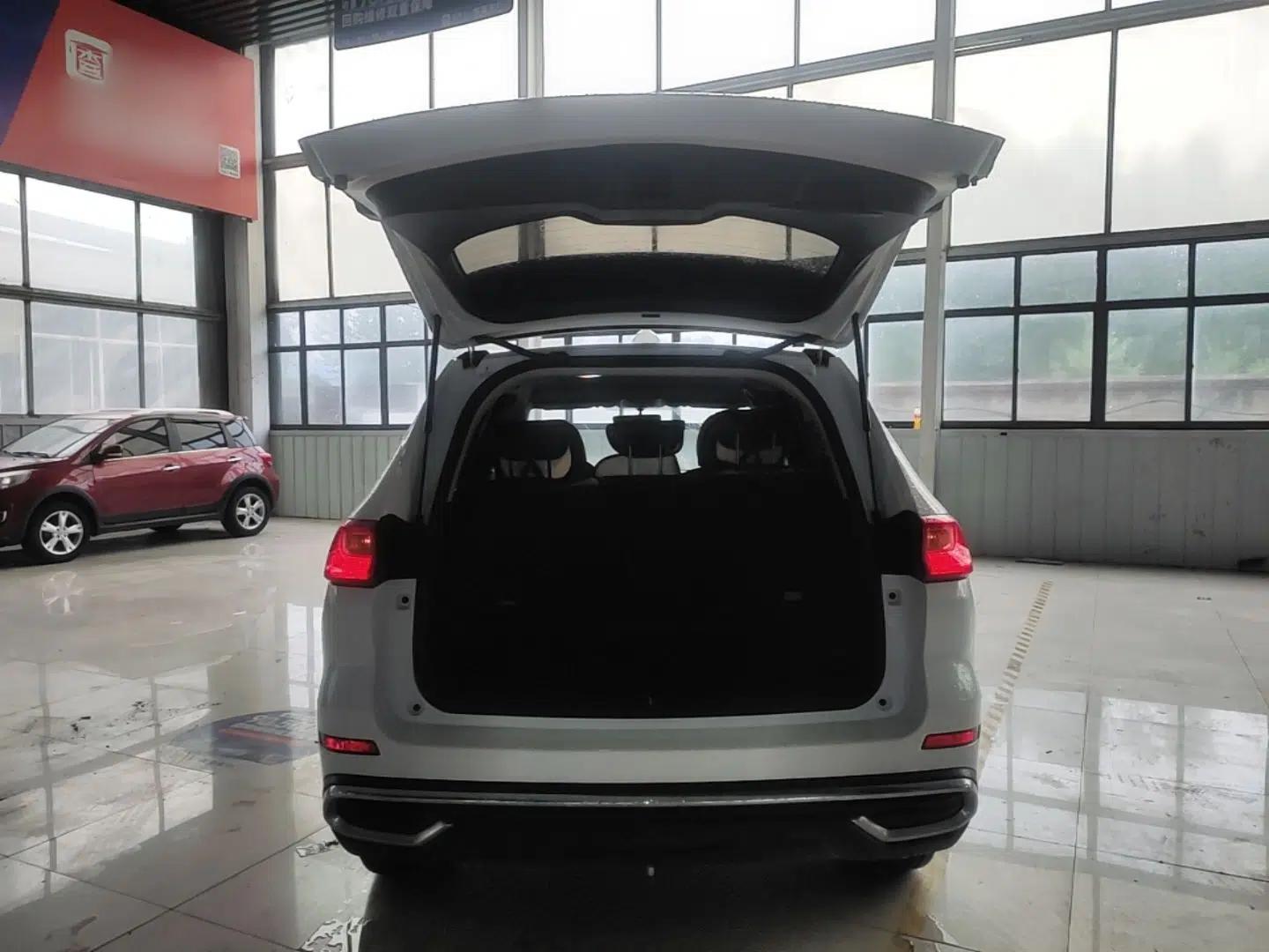 Haval M6 2023 PLUS 1.5T DCT Elite Smart Connectivity Model — миниатюра 22