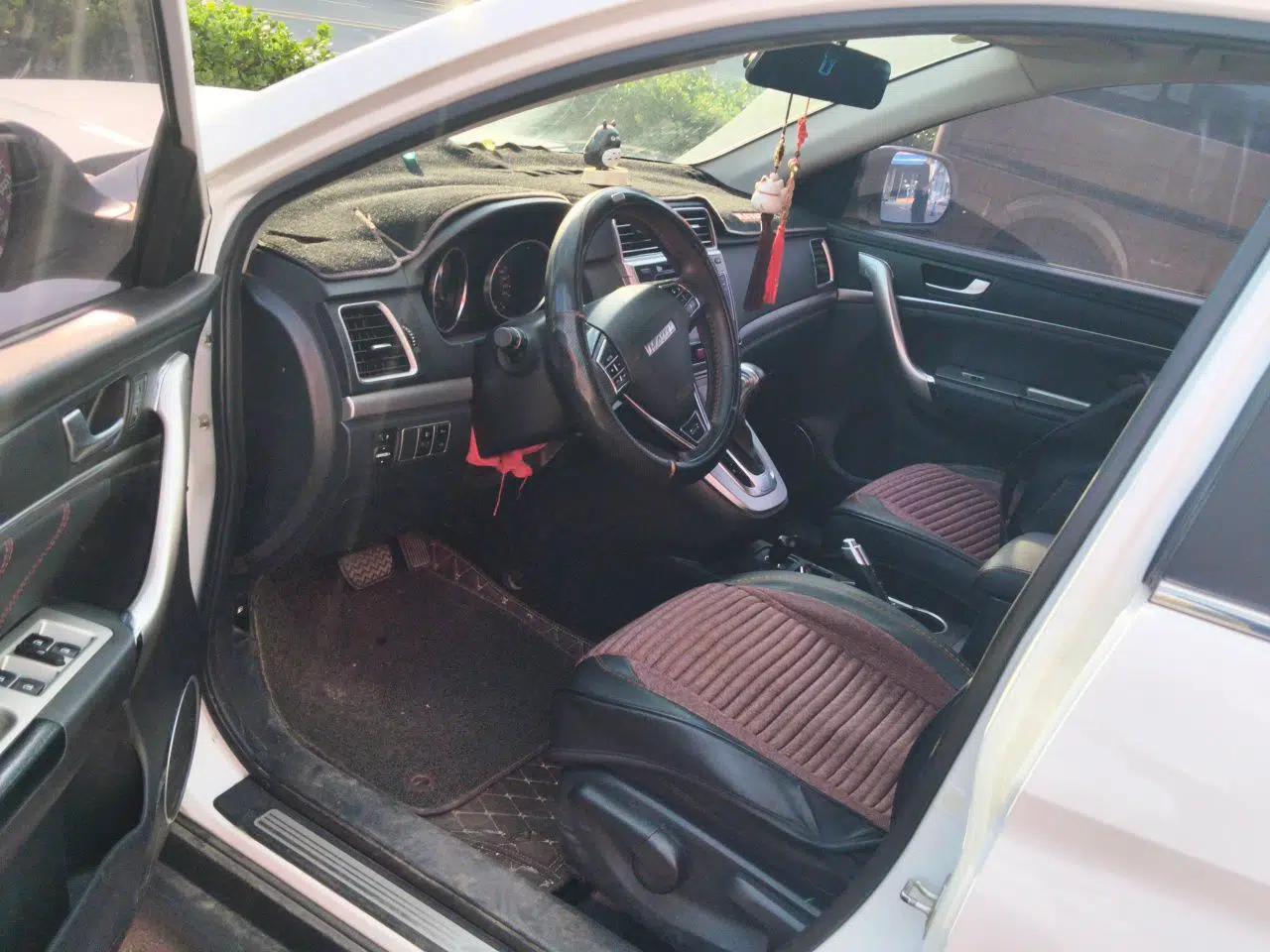 Haval M6 2017 1.5T Automatic Two-Wheel Drive Elite Model — миниатюра 16