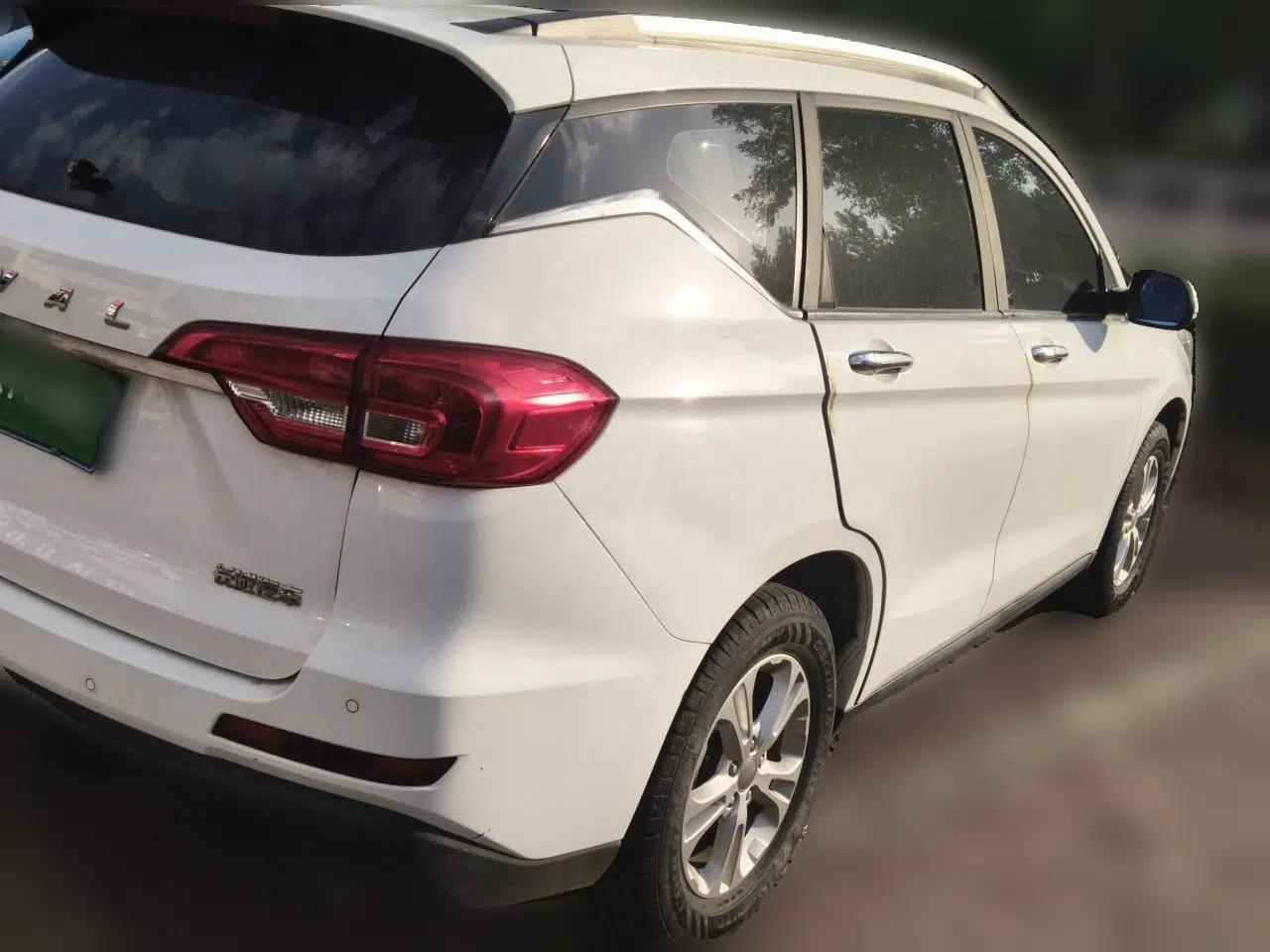 Haval M6 2017 1.5T Automatic Two-Wheel Drive Elite Model — миниатюра 6