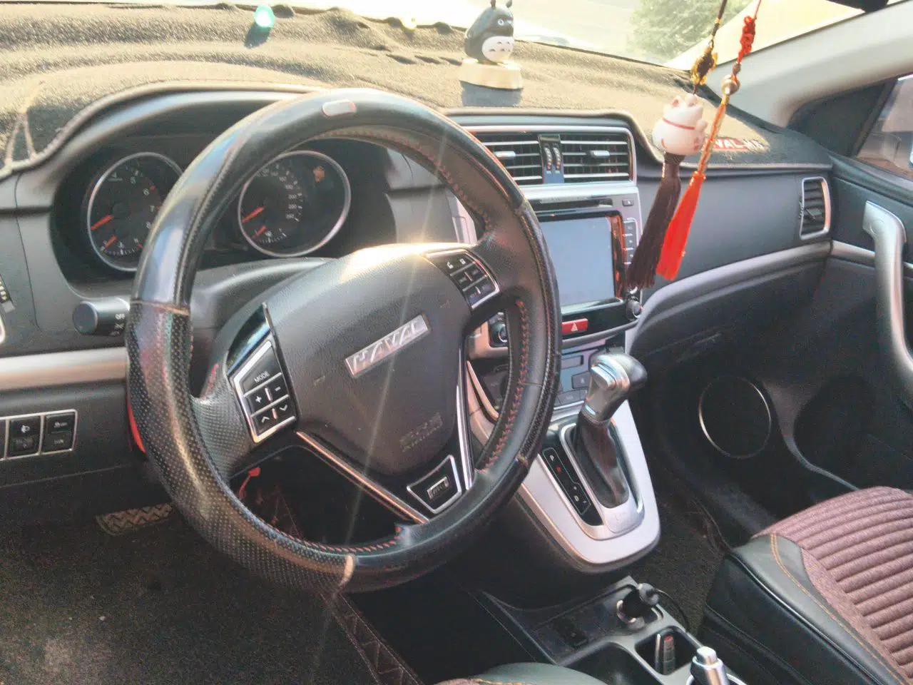 Haval M6 2017 1.5T Automatic Two-Wheel Drive Elite Model — миниатюра 9