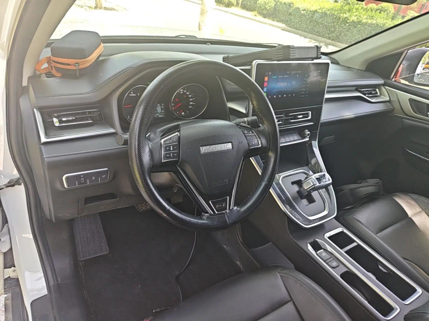 Haval M6 2021 PLUS 1.5T DCT Luxury Smart Connectivity Model — миниатюра 12