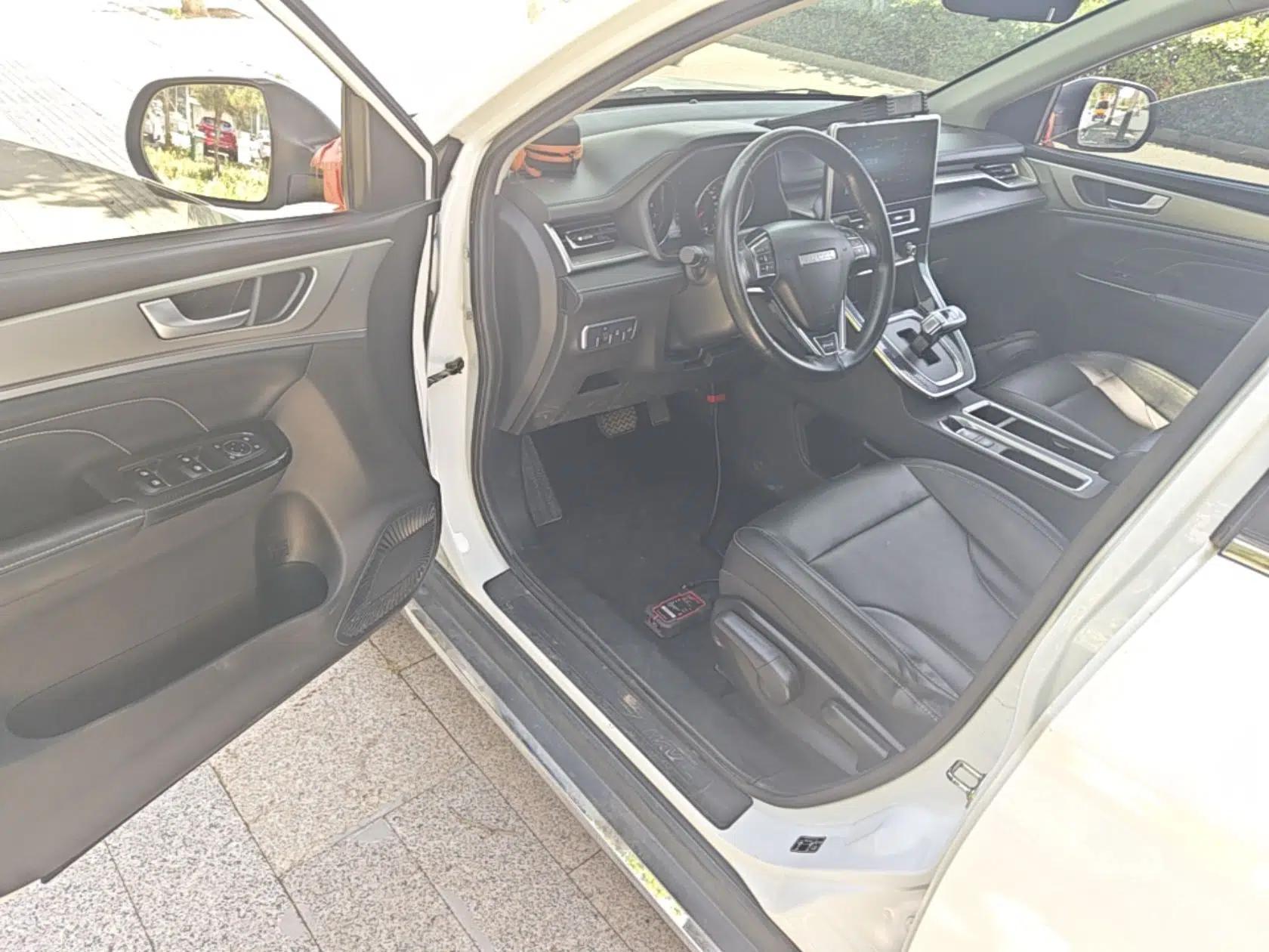 Haval M6 2021 PLUS 1.5T DCT Luxury Smart Connectivity Model — миниатюра 18
