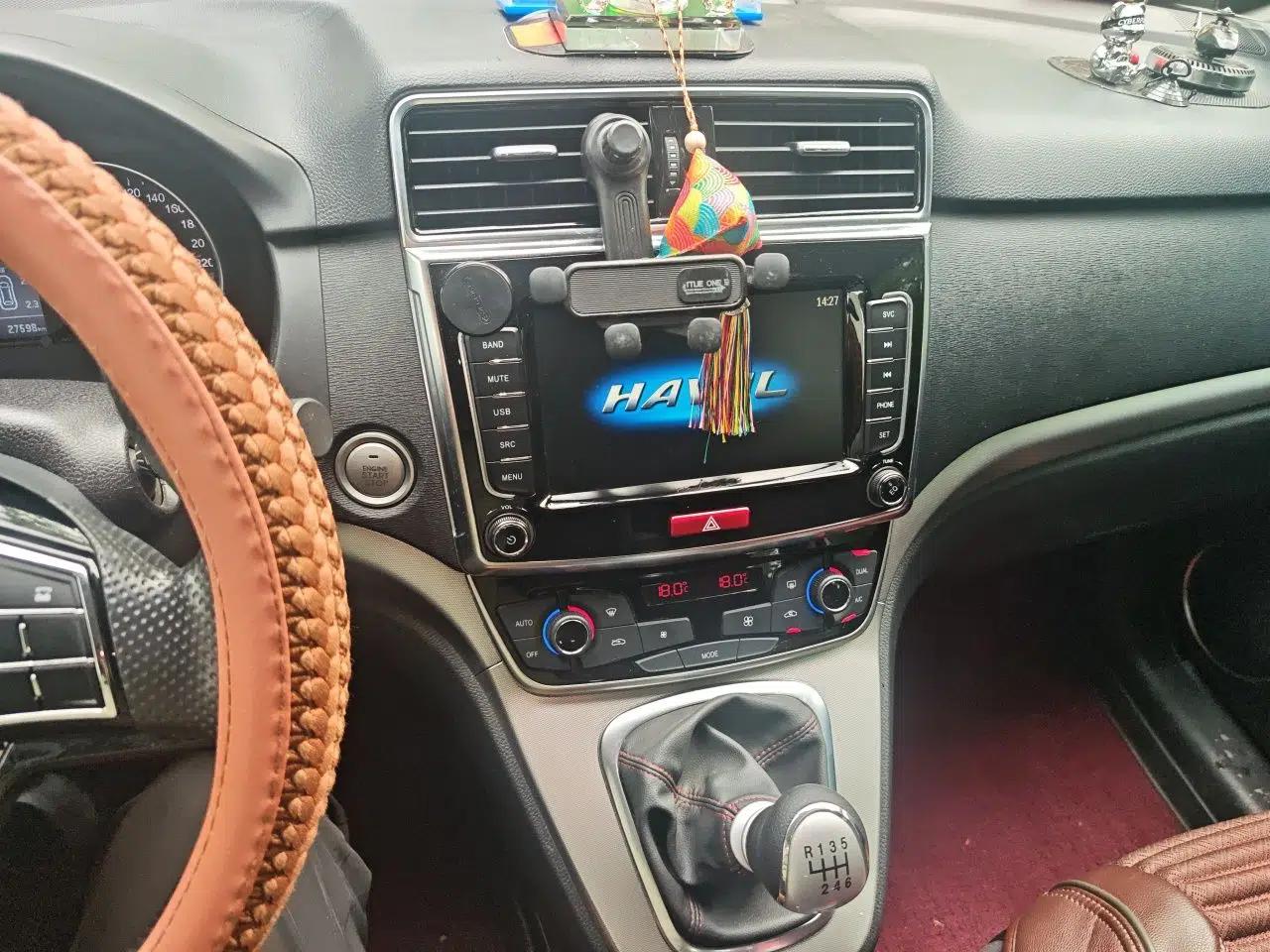 Haval M6 2019 1.5T Manual Two-Wheel Drive Urban Version China VI Standard — миниатюра 13