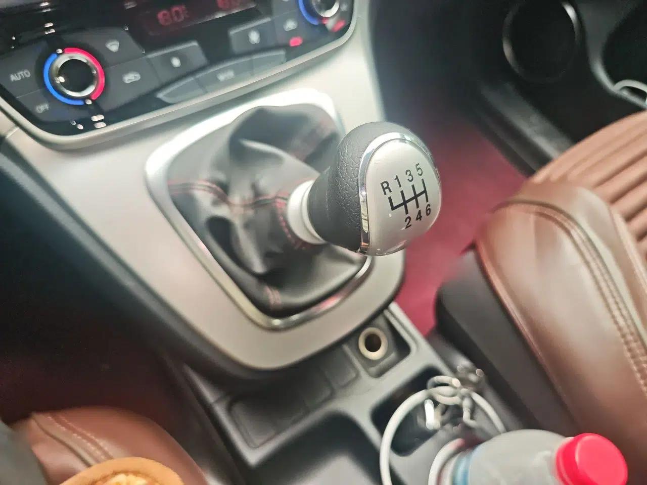 Haval M6 2019 1.5T Manual Two-Wheel Drive Urban Version China VI Standard — миниатюра 14